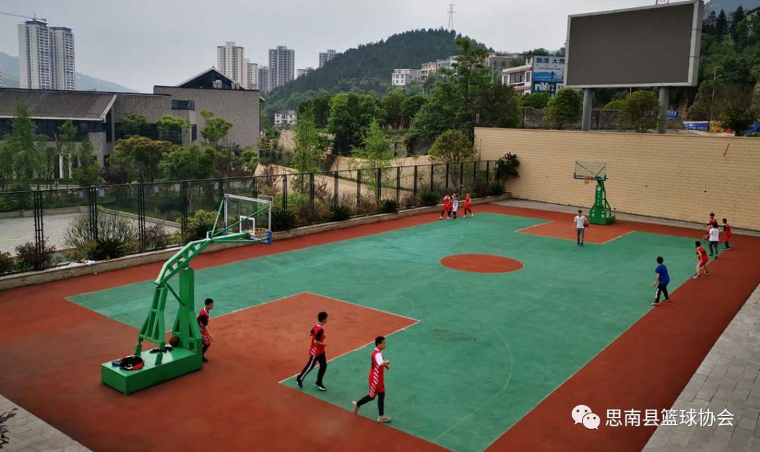 大学生球员如何应对季后赛压力_1